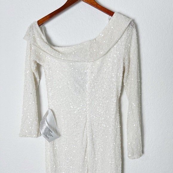 Mac Duggal Sequined One-Shoulder Gown - Picture 5 of 10